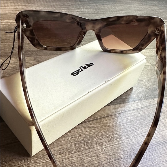 Szade Tortoise Shell Sunglasses - Picture 3 of 6